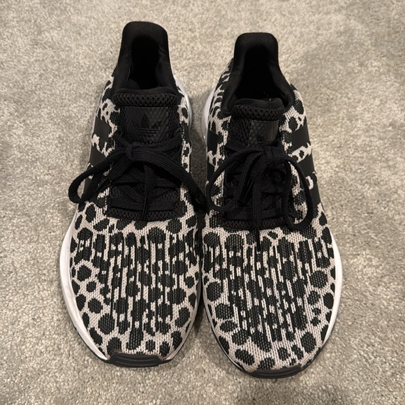 Women’s Adidas Swift Run - Black and white leopard print - Picture 2 of 5
